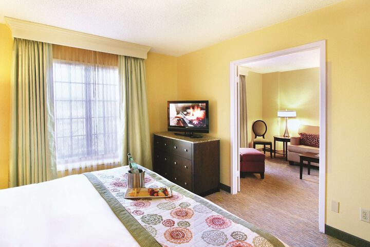 Room 33 of 73