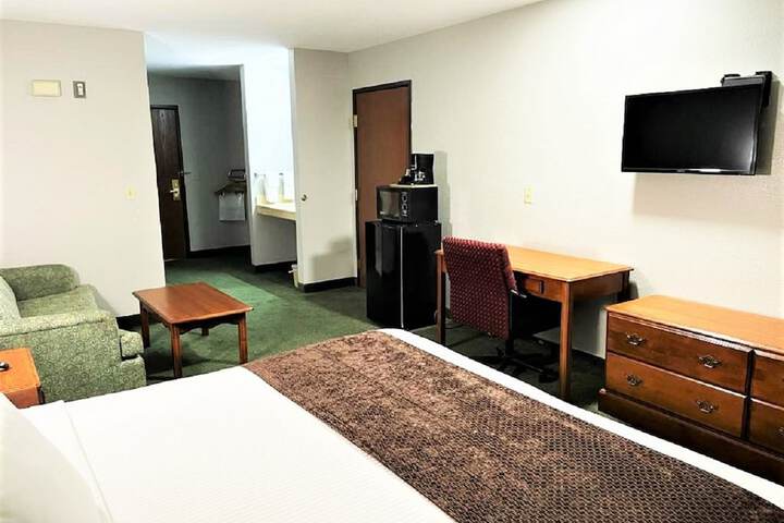 Star City Inn & Suites