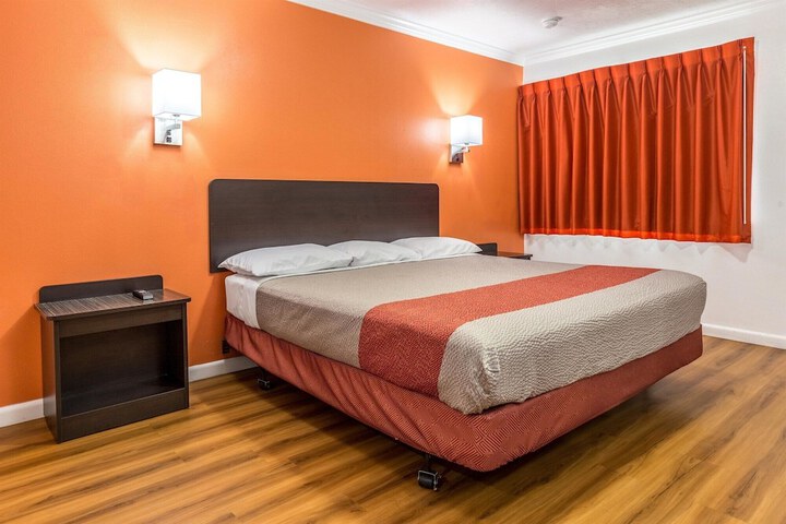 Motel 6 Tremonton UT