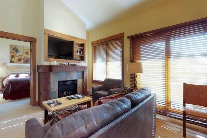2 Bedroom Colorado Vacation Rental situated in River Run Village Steps from the Summit Express Gondola