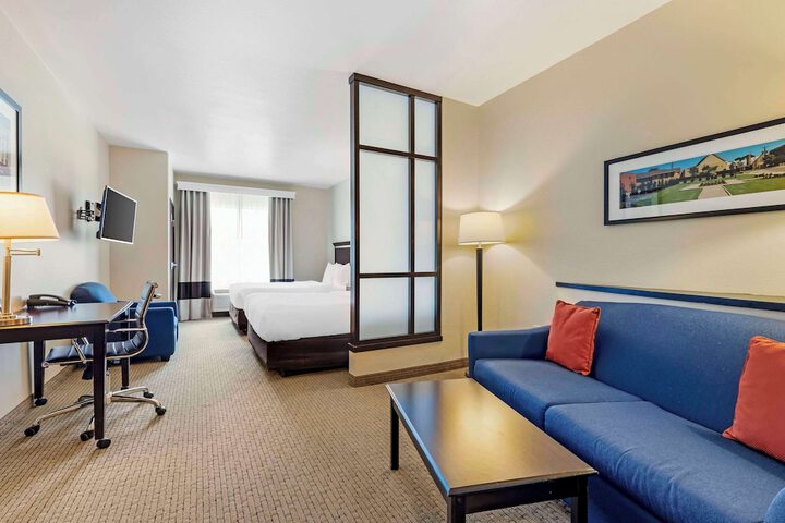 Room 16 of 36