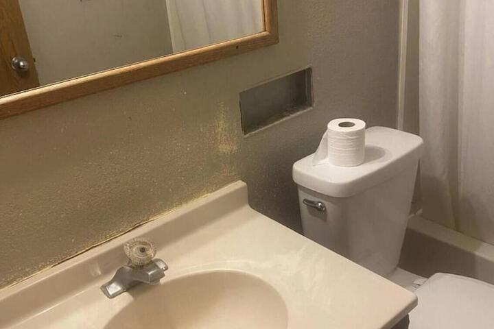 Coldwater Inn & Suites near I 69