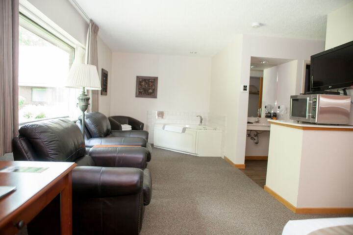 Room 46 of 68