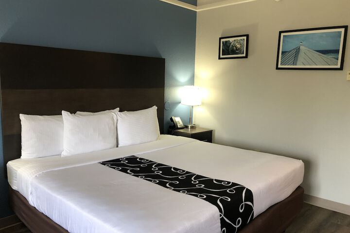 Room 54 of 78
