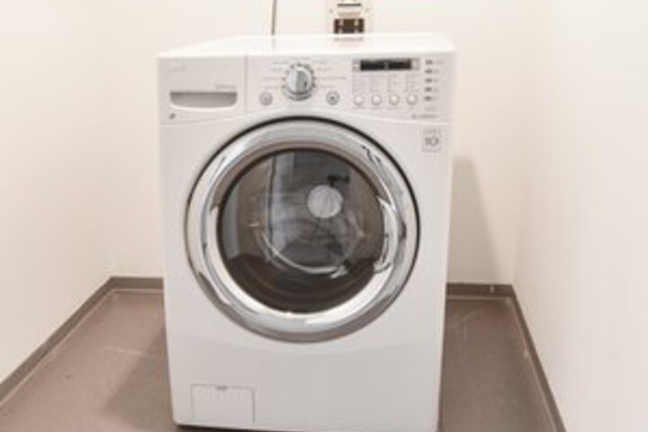 Laundry 34 of 100