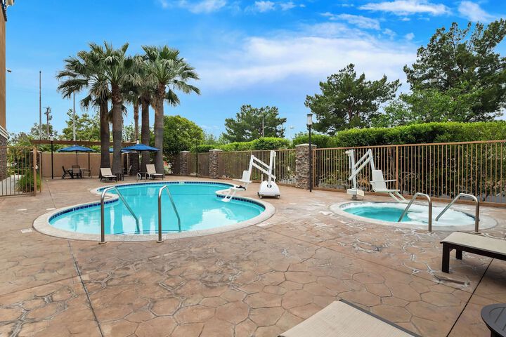 Pool 4 of 38