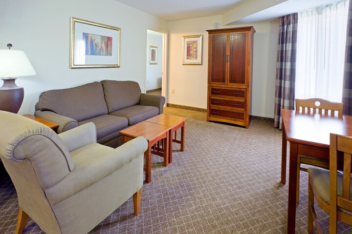Staybridge Suites Cranbury by IHG