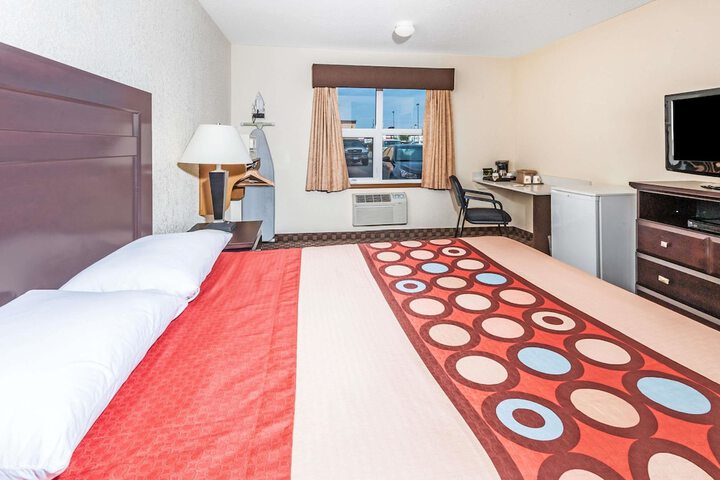 Room 13 of 18