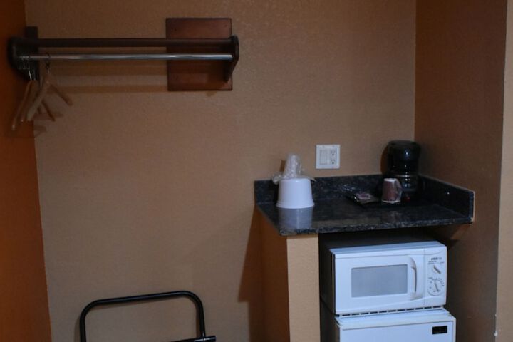 Room 17 of 30
