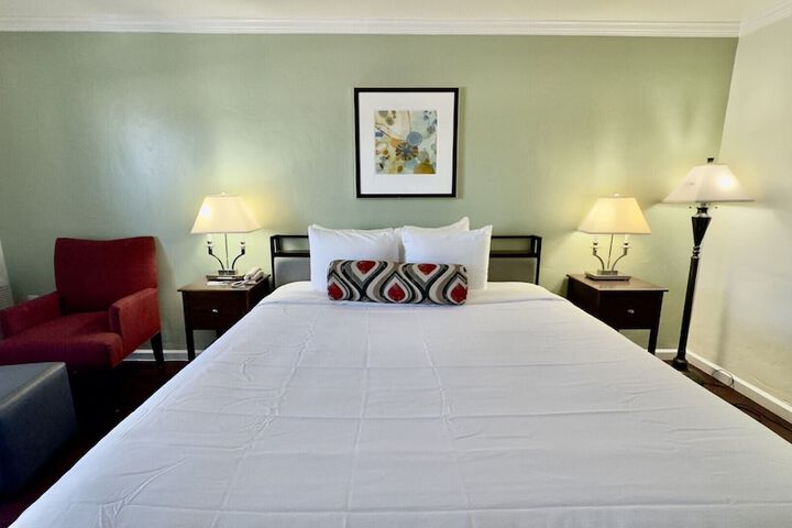 Room 21 of 39