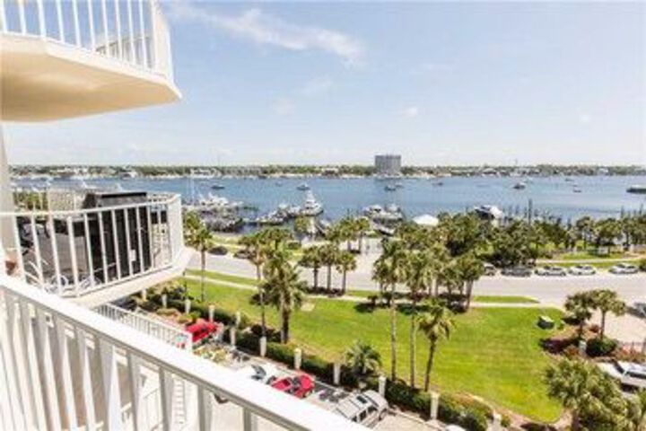 Waterview Towers Yacht Club by Holiday Isle