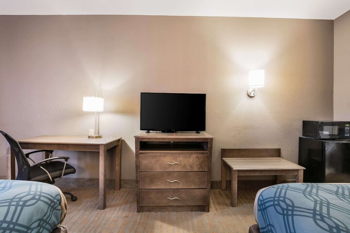 Room 22 of 34