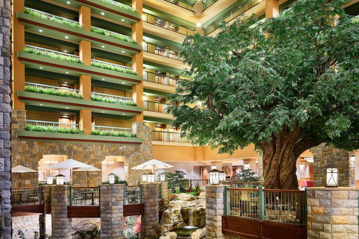 Chateau on the Lake Resort Spa and Convention Center