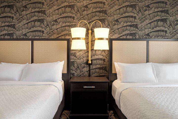Room 27 of 66