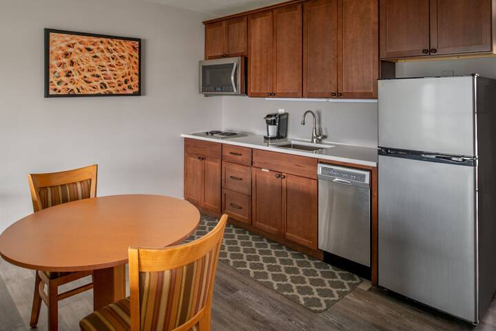 Astoria Riverwalk Inn