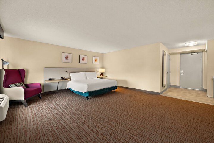 Room 25 of 54
