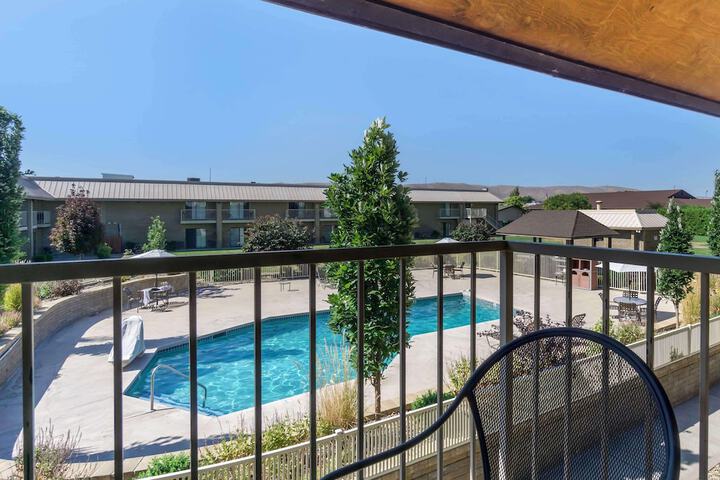 Best Western Plus Ahtanum Inn