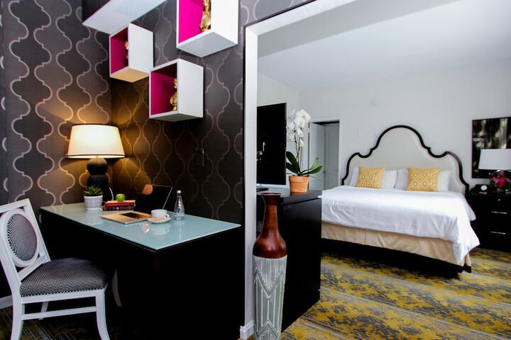 Room 73 of 99
