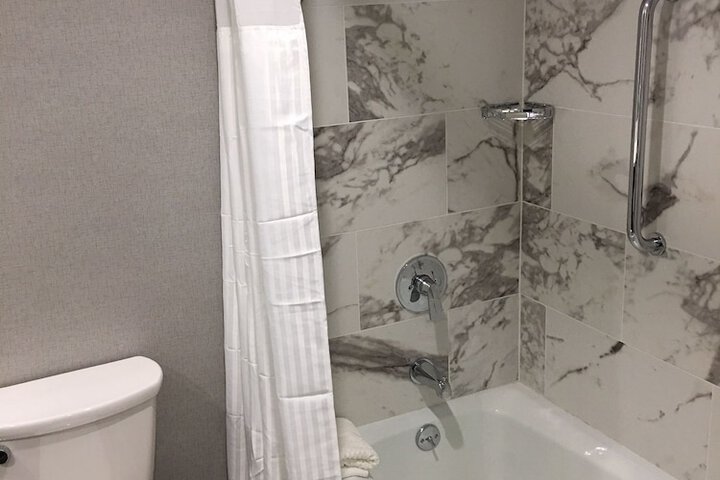 Room 47 of 99