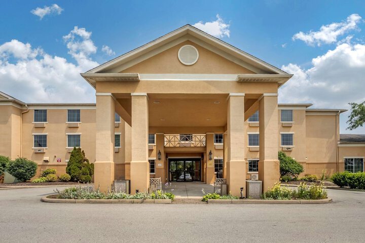 Hotel 2 of 32