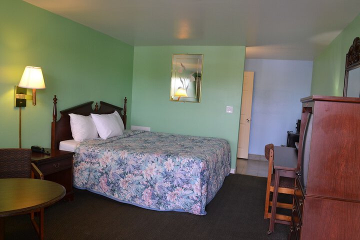 Room 33 of 34
