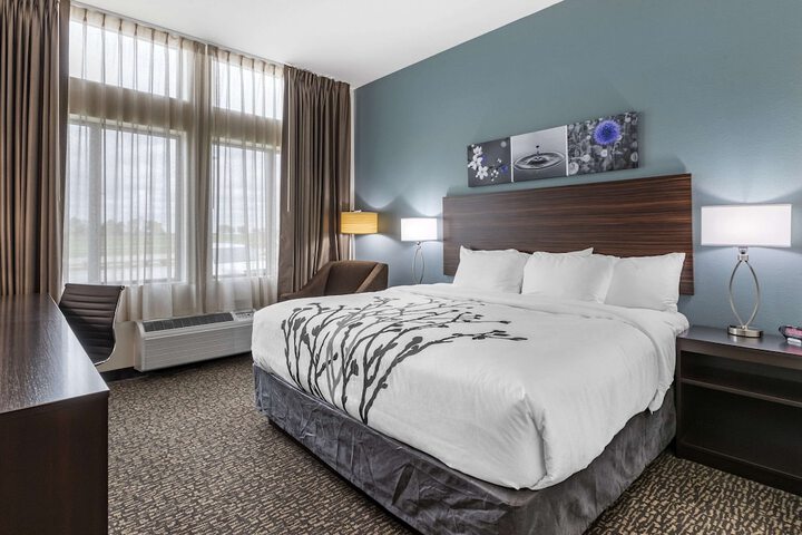 Room 10 of 31