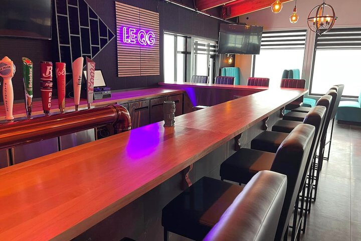Lounge 110 of 120