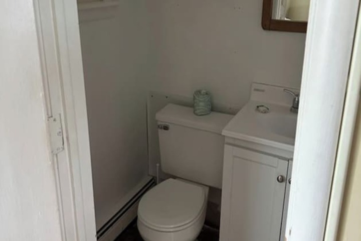 Room 8 of 15