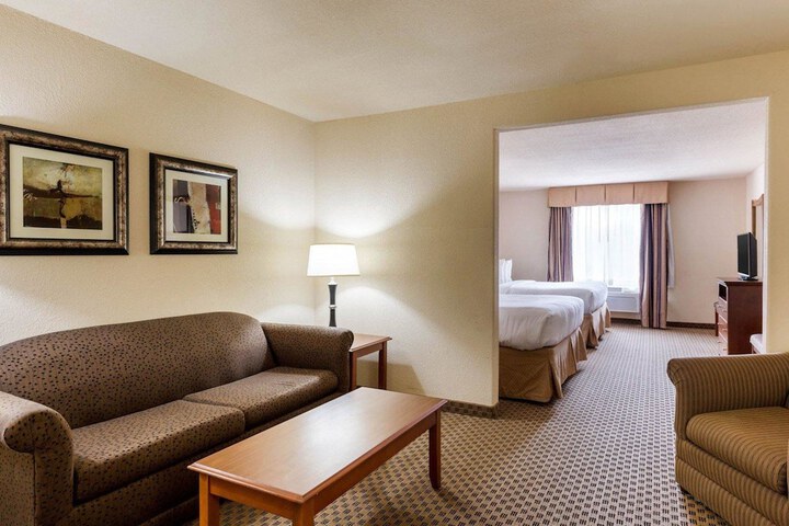Room 16 of 25