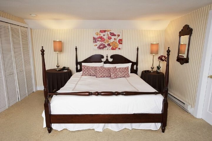 Room 18 of 21