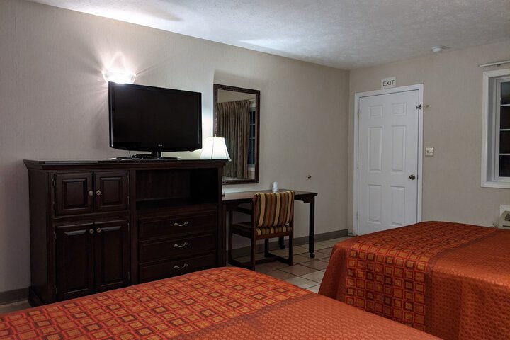 Room 9 of 17