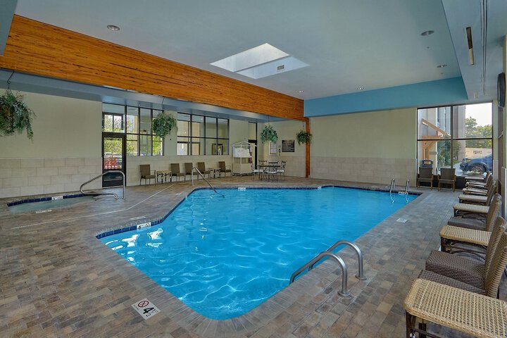 Pool 2 of 33