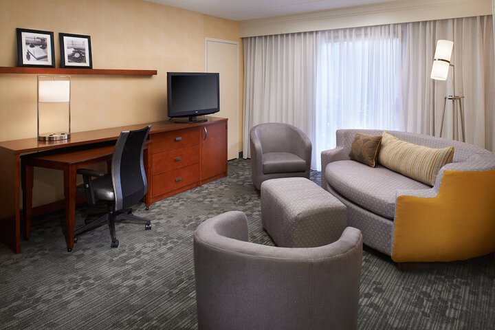 Room 18 of 32