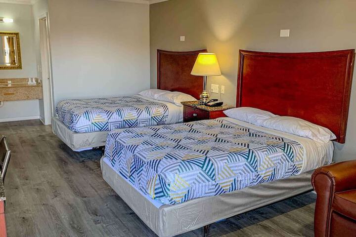 Room 10 of 21