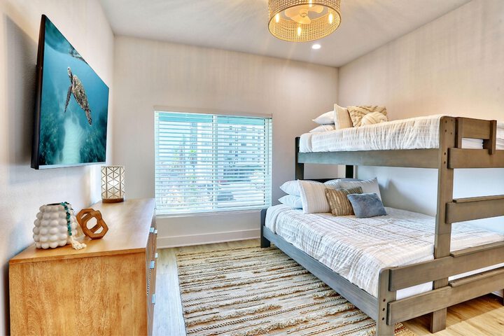 Azul Townhomes C1 - Sol Retreat