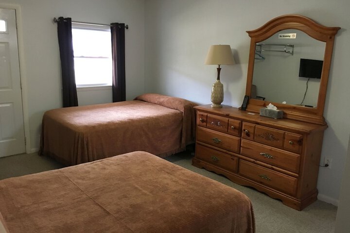 Room 10 of 37