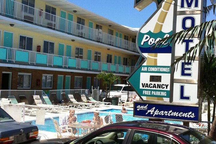 Hotel 4 of 53