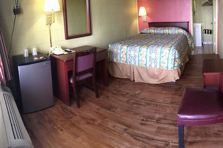 Room 14 of 38