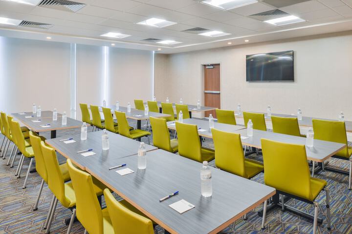 Holiday Inn Express & Suites Chadron by IHG