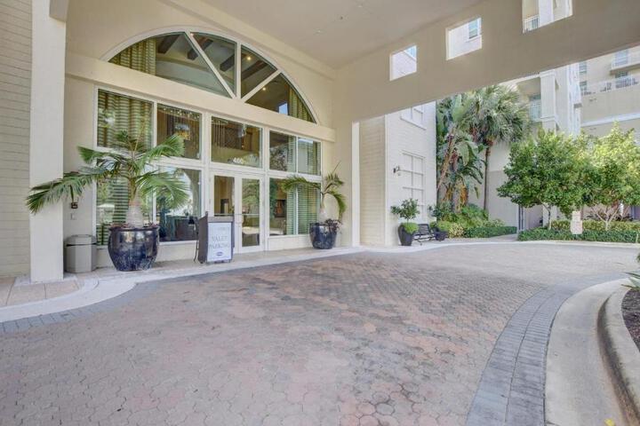 One bedroom in Lux condoCasa Costa! wbeachpass!