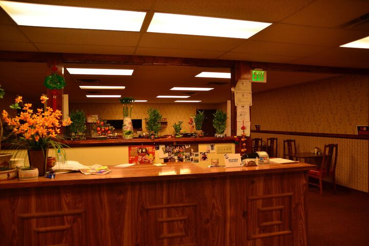 Dining 36 of 38