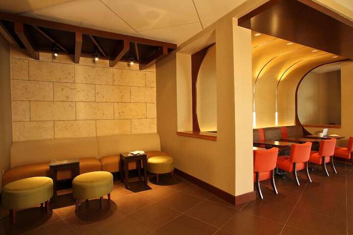 Hotel Interior 10 of 32