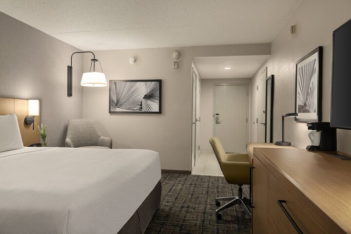Room 15 of 29
