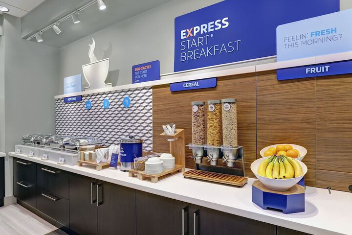 Holiday Inn Express Kingston West by IHG