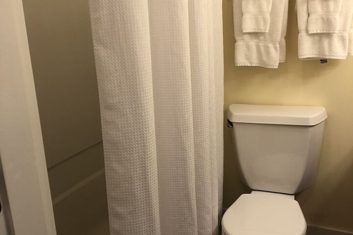Room 14 of 37