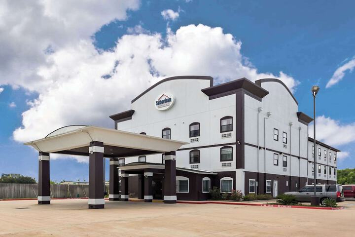 Hotel 5 of 25