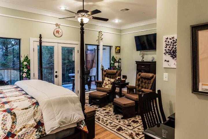 Bienvenue Mon Ami Bed and Breakfast