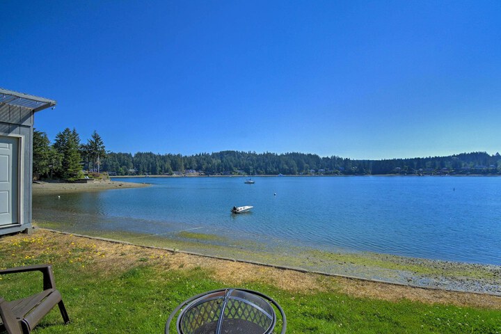 Waterfront Gig Harbor Home w / Furnished Deck