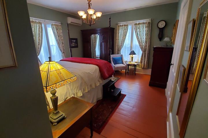 Room 22 of 32