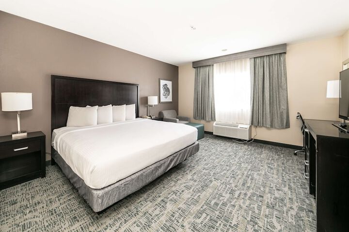 Room 28 of 43